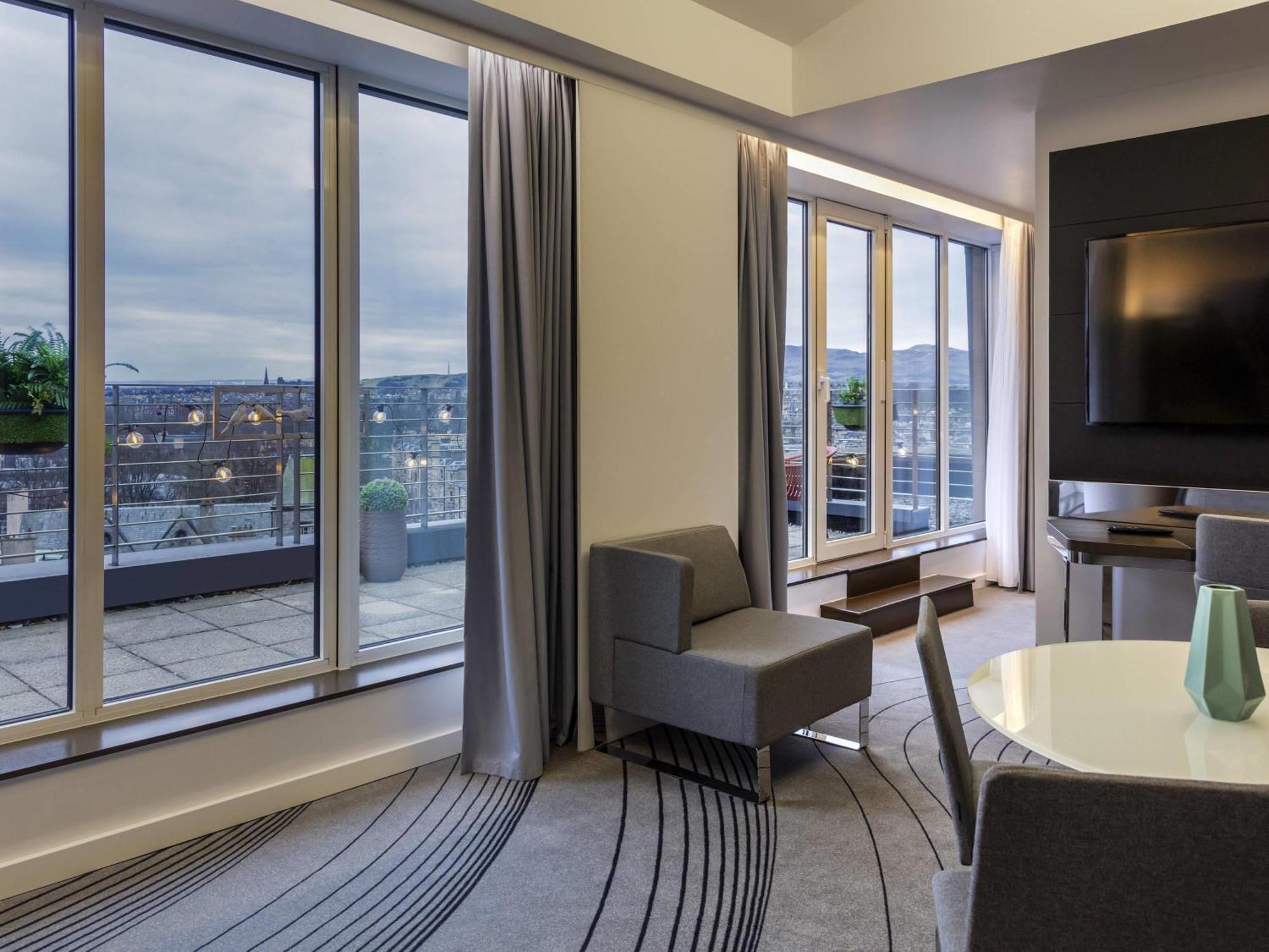 Novotel Edinburgh Centre — Fotos 1